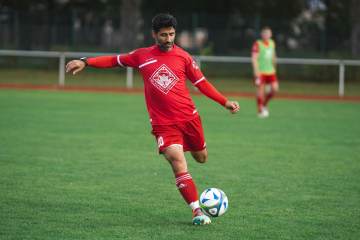 TA枪手、蓝军跟队：切尔西中场无法与阿森纳抗衡，比分2-1、3-2（配图示意）